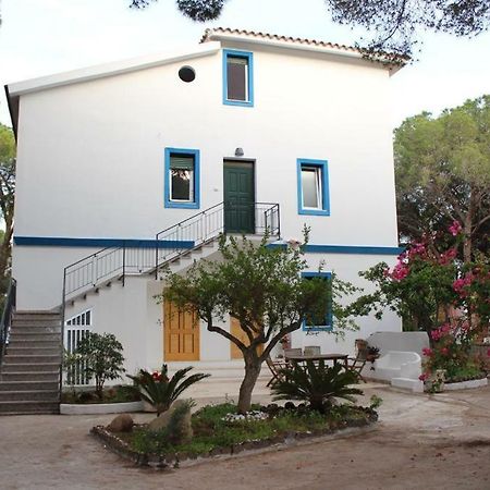 Villa B. Calaliberotto Cala Liberotto Bagian luar foto