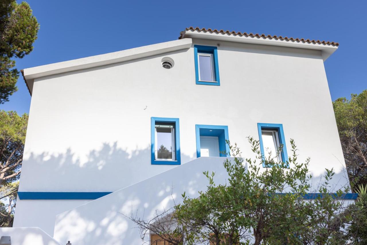Villa B. Calaliberotto Cala Liberotto Bagian luar foto