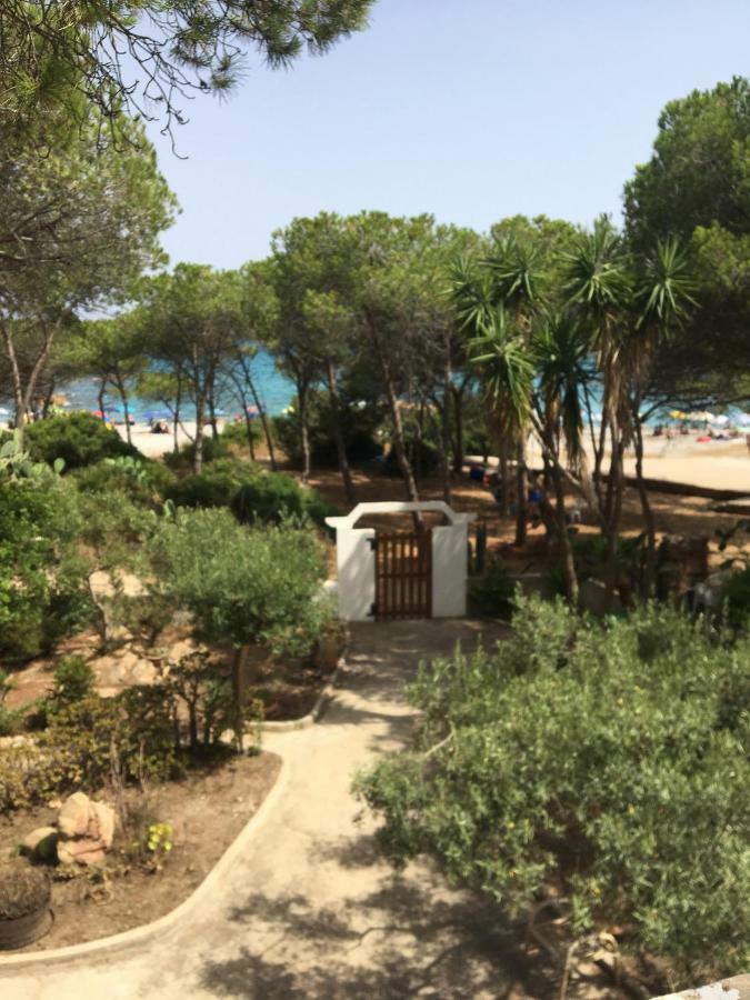 Villa B. Calaliberotto Cala Liberotto Bagian luar foto